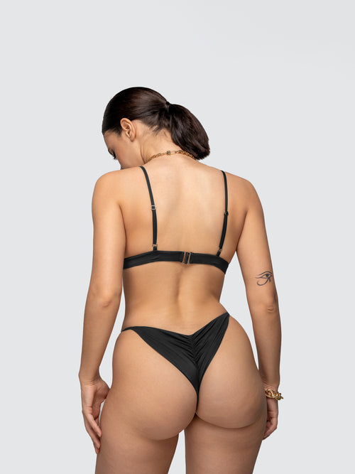 LEILA BLACK MATTE